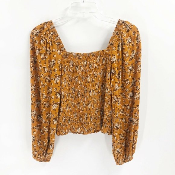 American Eagle Floral Crop Top Smocked Buttons S - Picture 3 of 5